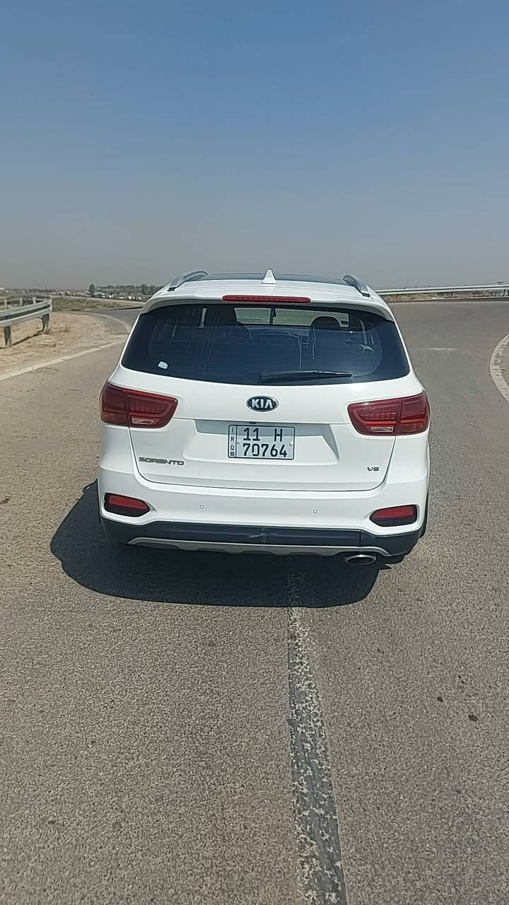 سورنتو موديل ٢٠٢٠ خليجي
المواصفات 
فور ويل 
كشنات كهربائيه تدفئه وتبريد 
٥ كامرات محيطيه 
٣ قطع تبريد 
فول مواصفات ع لاخير 
السونار مرفق 
هزه وسنويه لوحات كله جديد 
السعر ٢٢٨ وبيهه مجال قليل 
المكان المحموديه 
لاستفسار 
***********
