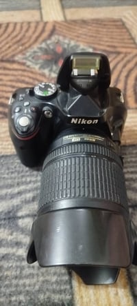 نيكون 5200 • نظيفة • عدسات VR