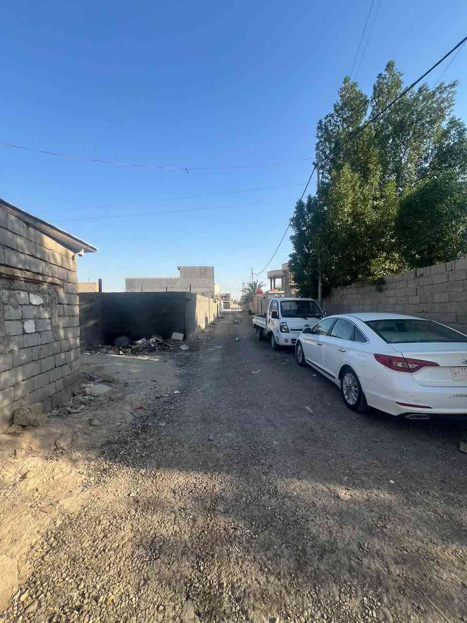 السلام عليكم دار للبيع مساحه 210 غرفتين صاله مطبخ كامل حي الإمام قريب حي الوالي ركن البيت طابو زراعي سعر 40مليون وبي مجال ***********
