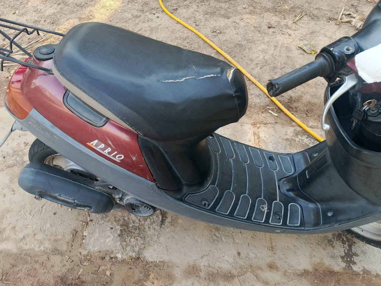 زعره لبيع دراجه نضيفه وكلشي بلادي بيه مكينته مفتوحه دراجه باقيه متروكه مانستخدمه تجي تفحص وتاخذ السعر 225 وبيه مجال بسيط الاستفسار خاص او الاتصال *********** مكان عفك

