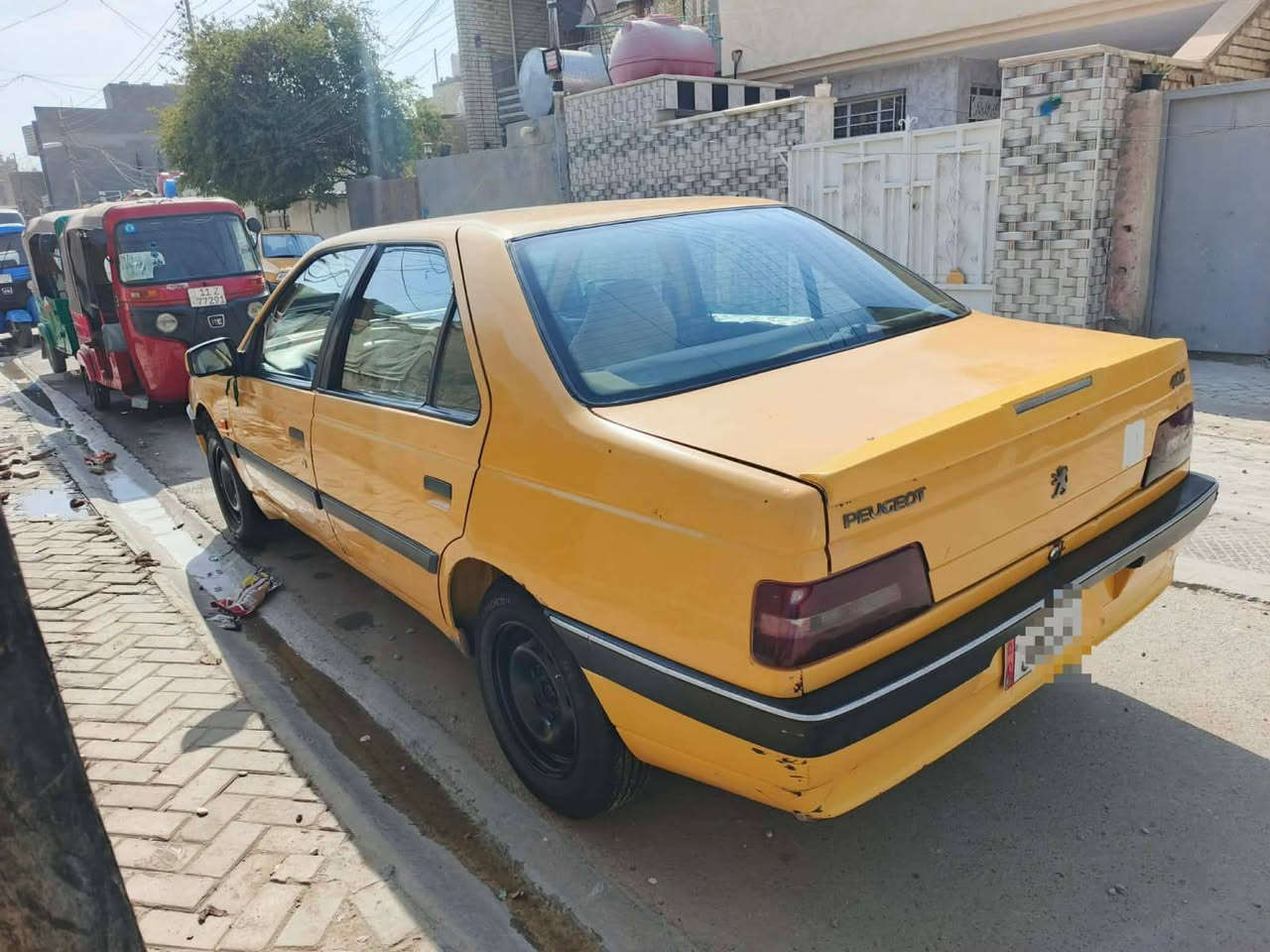 بيجو 405 لبيع مديل 2013 كير ومكينه مكفولات هيءه وغرامات مصفره رقم جديد سنويه لحد 2029  مكان مدينه الصدر سعر ٣٠ وبيه مجالي لي شراي
***********
