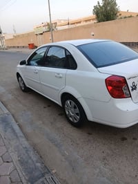 اوبترا • ٢٠١١ • بدون تبديل