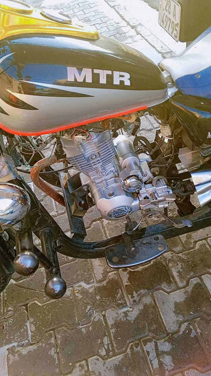 السلام عليكم ستوته للبيع مدال 2021 رقم نكلزي مكاني النجف  السعر 2600 الرقم الهاتف ***********
