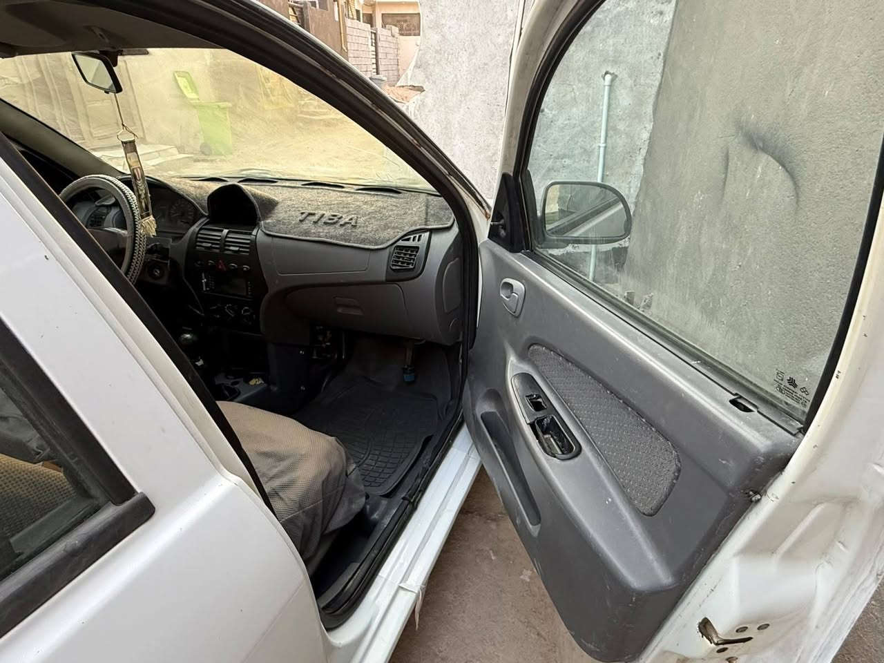 طيبه للبيع خصوصي لون ابيض رقم بصره مديل 14 سياره شوف العين تجي وتشوف السعر 28 وبيهه مجال للشراي العنوان بصره القرنه
***********
