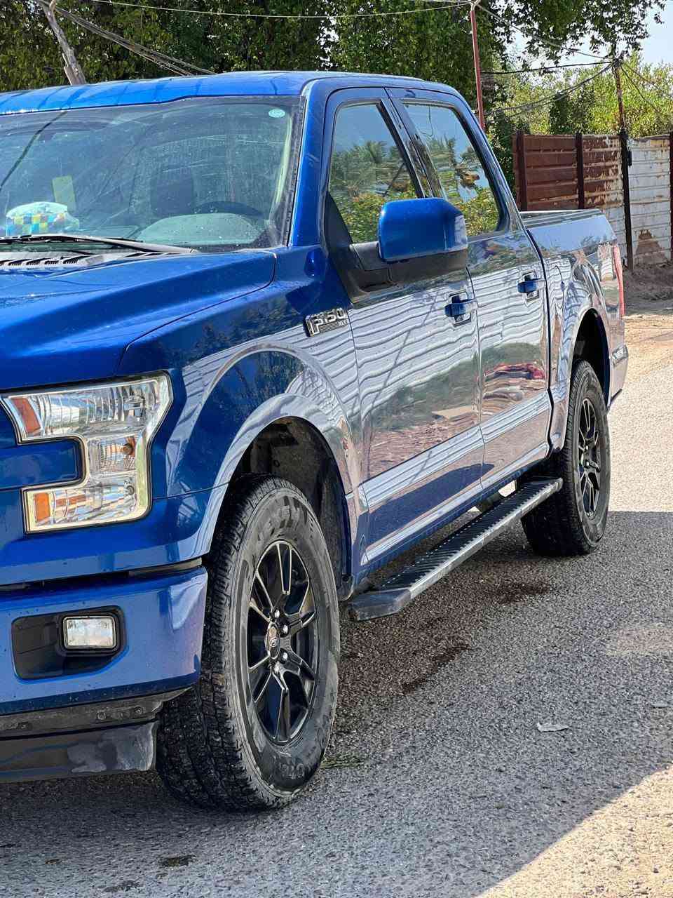 فـورد F150 XLT
وارد خليـجـي
محـرك 8 سلنـدر 
موديـل 2017
السونار موضح بالصور 
ماشية جوه الـ 70 الف 
تبريـد ثلـج 
بصمه تشغيل عن بعد 
كشنات كهرباء 
تدفئة كشنات 
كامره خلفيه 
تحكمات ستيرن 
محرك كير كفاله 
رقم سليمانية( بأسمي) 
هزه سنويه كله جديد 
السياره حلوه ومال جناي 
مكان السيارة بغداد التاجي 
وباقي مواصفات الفورد معروفة 
للاستفسار واتساب او اتصال 
***********
