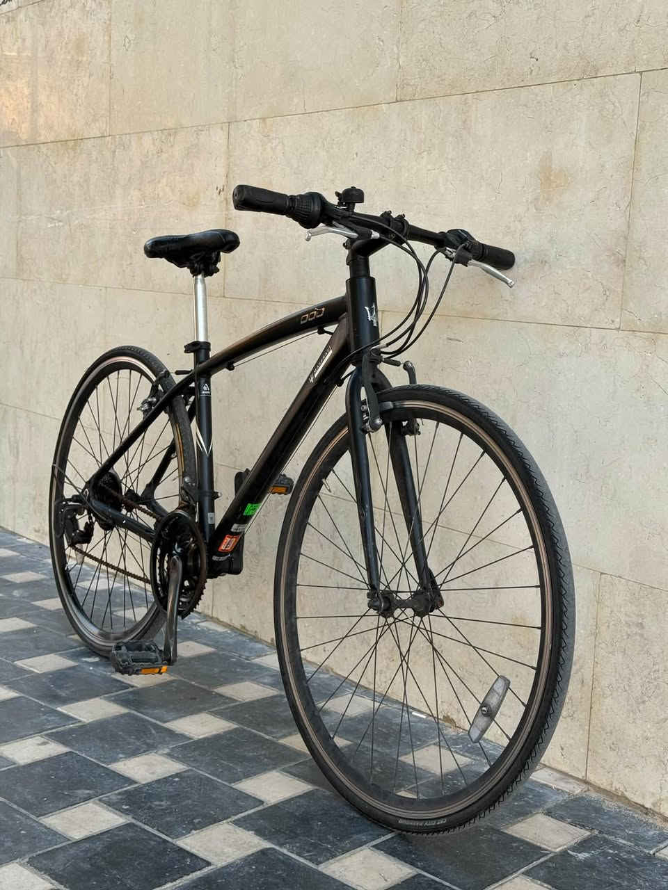 سلام وعليكم
بايك c700 من ماركه Maserati المعروفه 
البايك كسر حاويه 
معدن فول المنيوم خفيف الوزن 
حجم البايك 28 
البايك جاهز من كلشي 
سستم كير  3.8
يدات سحب دفع 
وياله المنيوم طبقتين موس 
بريكات سستم teacra  
البليك كله ختم واحد
مكان بغداد الاعضميه 
سعر البايك 165 وبي مجال 
للحاب يتفضل خاص او ***********
