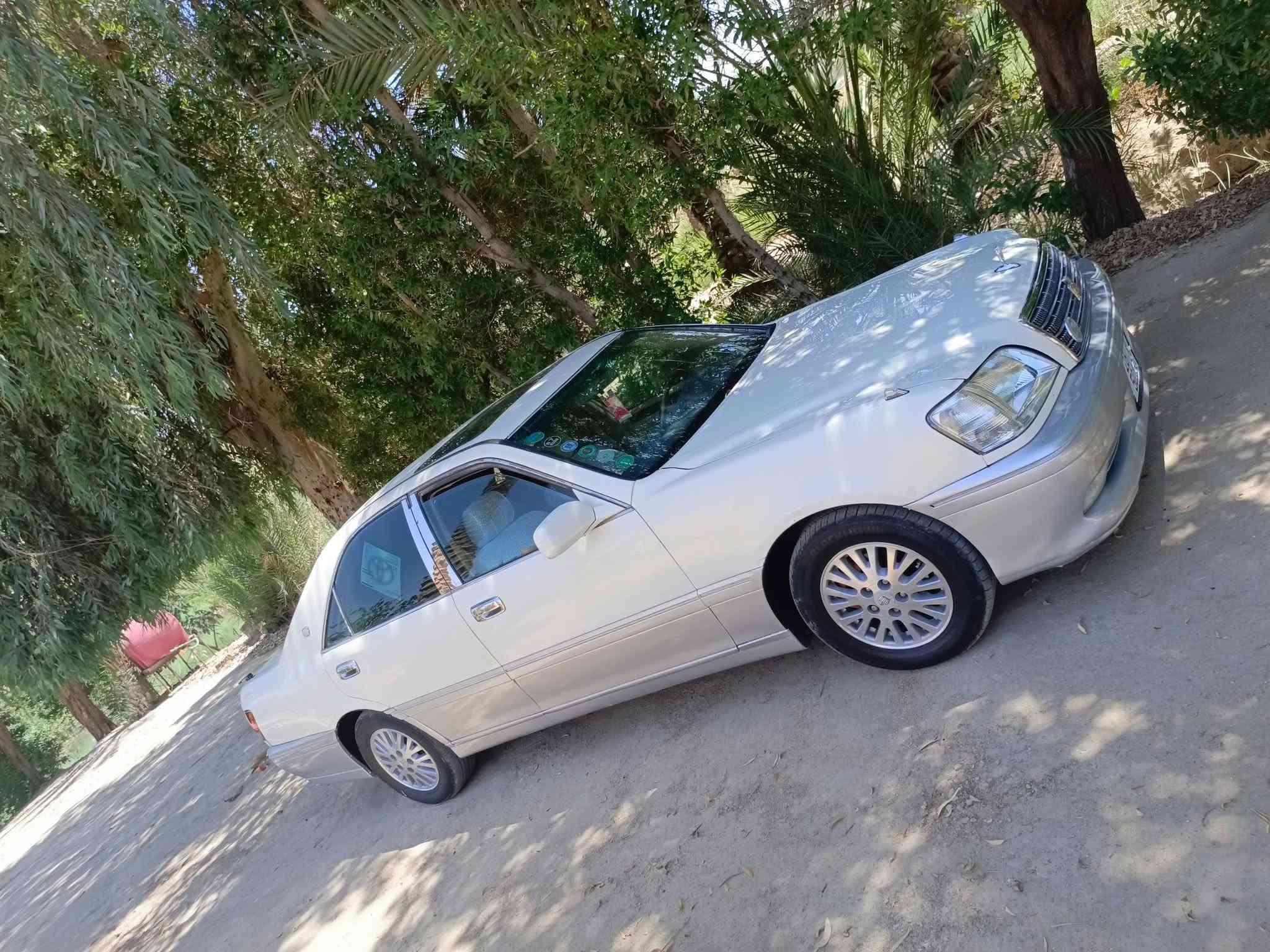 السلام عليكم تم تنزيل السعر ملكه للبيع بسمي شخصياً انكليزي مكفولة من الكص والنقل والصوليات بيهه ضربه صفحه ومعمره محرك اوكير جديد دكمتين امداور مديل 2003 مكان ديوانية غماس السعر 95 اوبيهه مجال شي بسيط ***********

