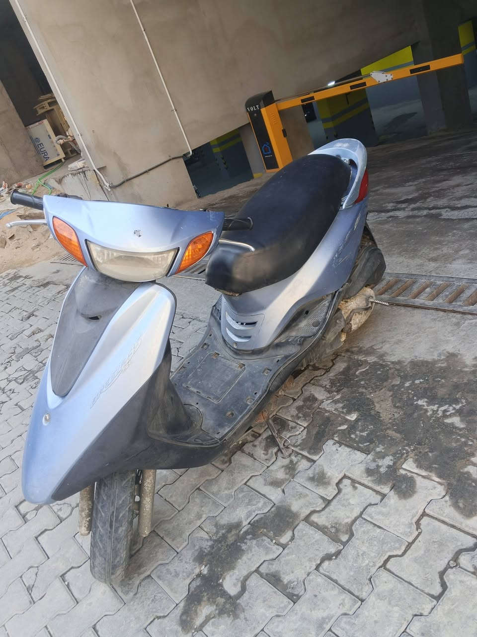 بريز مكينه بلاديه مكفوله كهربائيات كامله اشاير يمنه يسره كلهه شغاله سلف هندر دبلاتهه حلوه الدراجه مال بيت والله   شرط توكف يمهه ومتسمع  صوتهه سعر525 وبيها مجال حك الجيه مكني بغداد الاتصال على رقم ،***********
