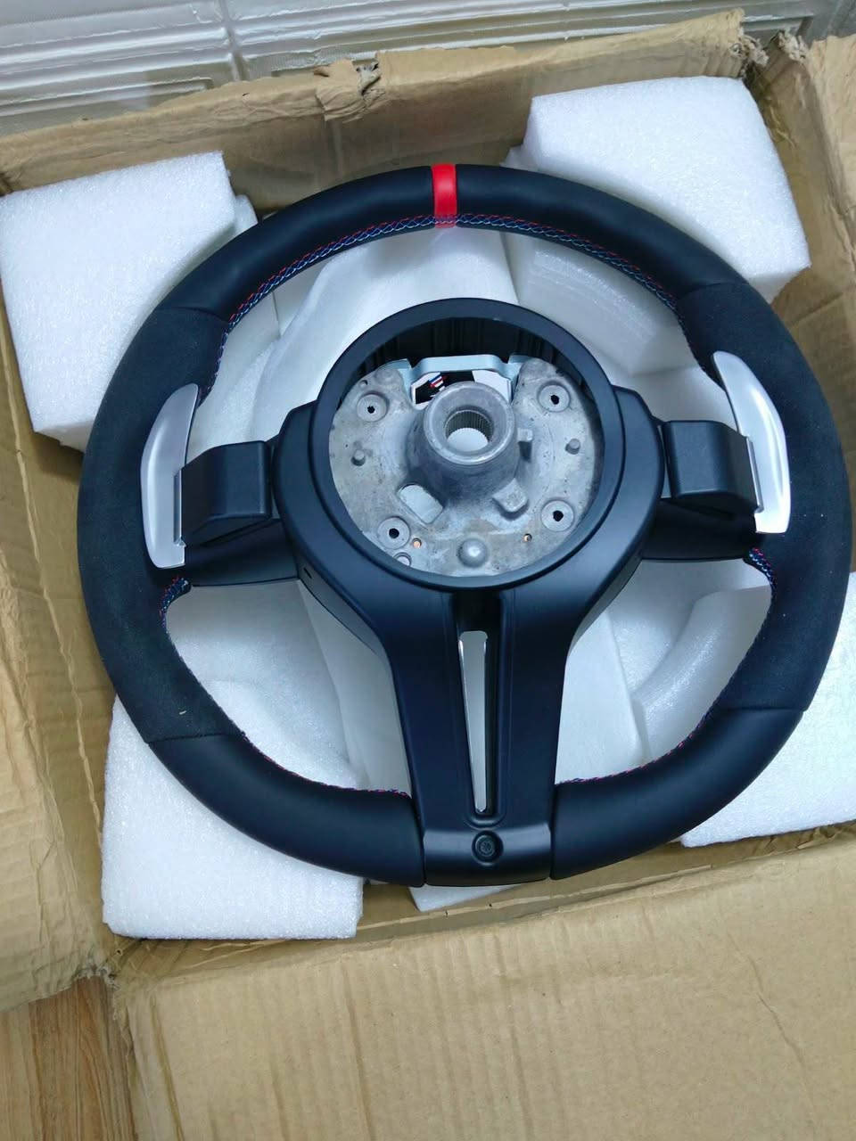 السعر 120 🚗🚘🚓
التواصل على الواتس اب فقط
☎️☎️ *********** ☎️☎️ 
دركه مخصصة لسيارات بي إم دبليو (BMW)، مغلفه بجلد ألكانتارا  وتحديداً متوافقة مع موديلات الفئة مثل F10، F30، F01، ❌ الماسنجر معطل ❌
