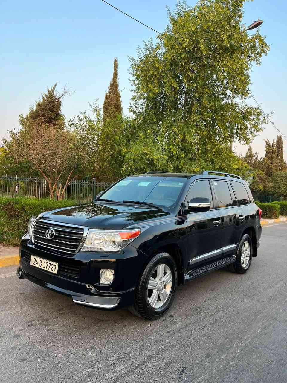 سلام عليكم
Land Cruiser Gxr V6
وكالة جيهان 
فول مواصفات ١/١
بدون صبغ سيارة مكانين صغير بارد 
سيارة جديد مابي ربع دينار مصرف 
سنوي جديد 
سعر ٣٣٨ ورقة مجال 
مكان اربيل 
واتساب ***********
