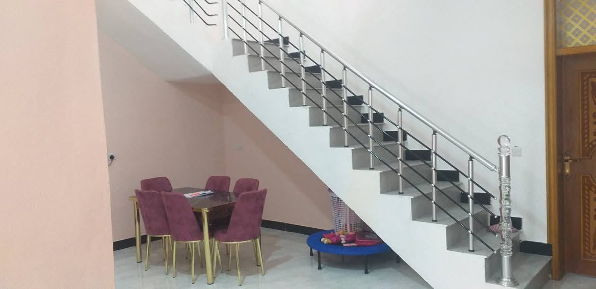 🏡#للبيع – دار حديثة البناء طابو زراعي (سند 25)..
📍#الموقع: خلف مستشفى سلمان اللهيبي الجديدة، قرب مشروع الصب الكبير، مجاور قرية عداي، وعلى بُعد نحو 600 متر من الشارع العام، وقريب من جامع الأخيار.
📐 المساحة: 165 م²
📏 الواجهة: 11 م²
📏 النزال: 15 م²
🏠 #تفاصيل الدار: ✅ طابق ونصف
✅ سنة البناء: 2023
✅ 3 غرف نوم
✅ صالة كبيرة
✅ استقبال
✅ مطبخ
✅ صحيات داخلية وخارجية
✅ سطح (شتايكر)
💰 السعر المطلوب:  ٧٥ مليون دينار وقابل للتفاوض 📞 #للاستفسار والتواصل:-
***********📱
#متوفر واتس اب بالرقم اعلاه ⬆️
