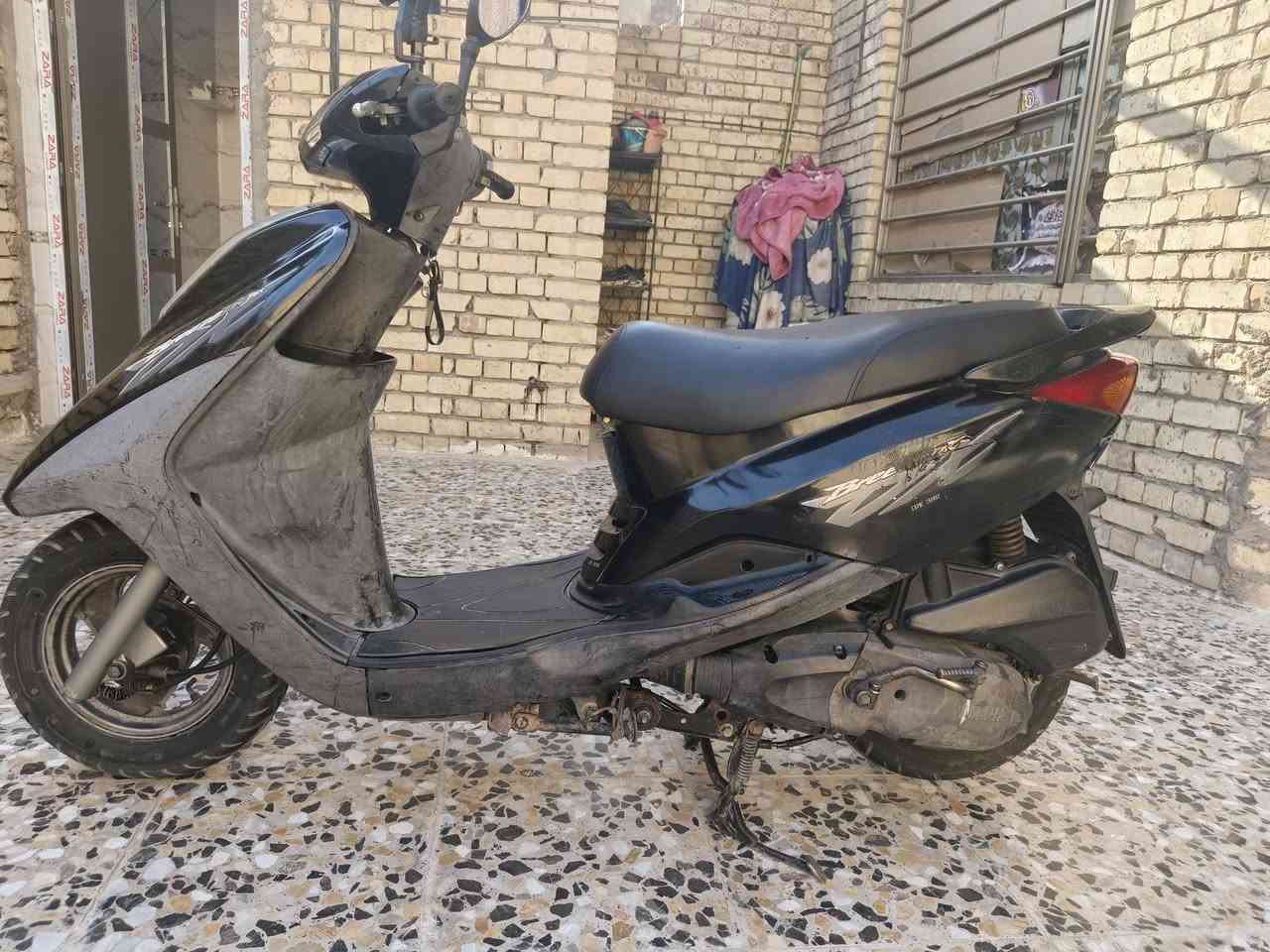السلام عليكم 
دراجه بريز للبيع نضيفه برغي مامفتوح منها مكاني بغداد حي الكوفه 
***********
