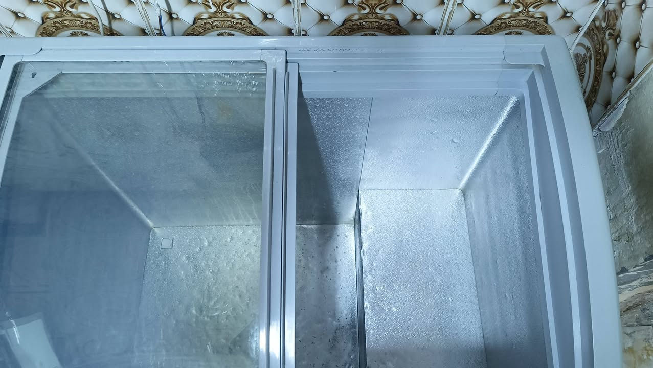 مجمده قليل استعمال بيع مستعجل تواصل رقم ***********
