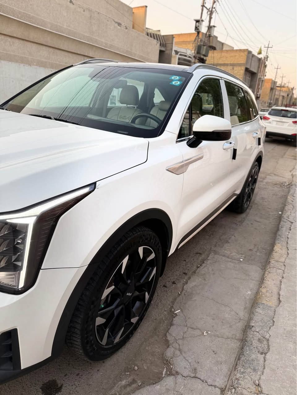 سلام عليكم 
للبيع 
سورنتو موديل ٢٠٢٥ خليجي 
رقم بغداد 
ماشية ٣٩ 
فول مواصفات عدا الفورويل 
بصمة
بانوراما 
كير ماوس 
سايد برك بصمة
داتا شو 
ويل ٢٠ 
دبل كامرة خلفية
كشنات كهرباء
صندوك كهرباء
اوتو هولف
حساسات
تشغيل عن بعد 
شاحن وائر ليس
كار بلي 
نزول منحدرات 

السعر ٢٩٢ وبيهة مجال 
مكان السيارة بغداد 
الاتصال *********** 
مكفولة من الصبغ فقط هاذ البارد المئشر بغداد, العراق
