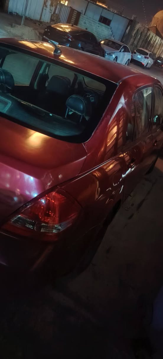 شباب للبيع نيسان فيرسا لليدور نضيف
سياره كير اوتو محرك بلاديات محرك ١٨٠٠ ياباني اصل تبريد ثلج موديل ٢٠٠٩ صدر كله جديد مبدل وصل موجود طسته زيرو
سياره مواصفات كروز سرعه اي بي اس شاشه وكامره جام كهرباء سنترلوك كل كهربائياته وضفيرته بلاديه بدون جطلات
السياره من امريكه ضربته جاملغ خلفي يسره خفيفه مصبوغ شواصي  ولغود مكفوله وبيه قطعتين صبغ جماليه ماشيه ١٤٠ الف حقيقي
السياره رقم بغداد مميز باسمي وهزه لل١٢ تحويل مباشر

ملاحظه الصور اخذتهن هسه بليل لان ما لحكت اصوره بنهار باجر راح انزله بصور بنهار

للبيع ب٦٨ وبيه مجال مكاني العامريه بغداد
***********
***********
