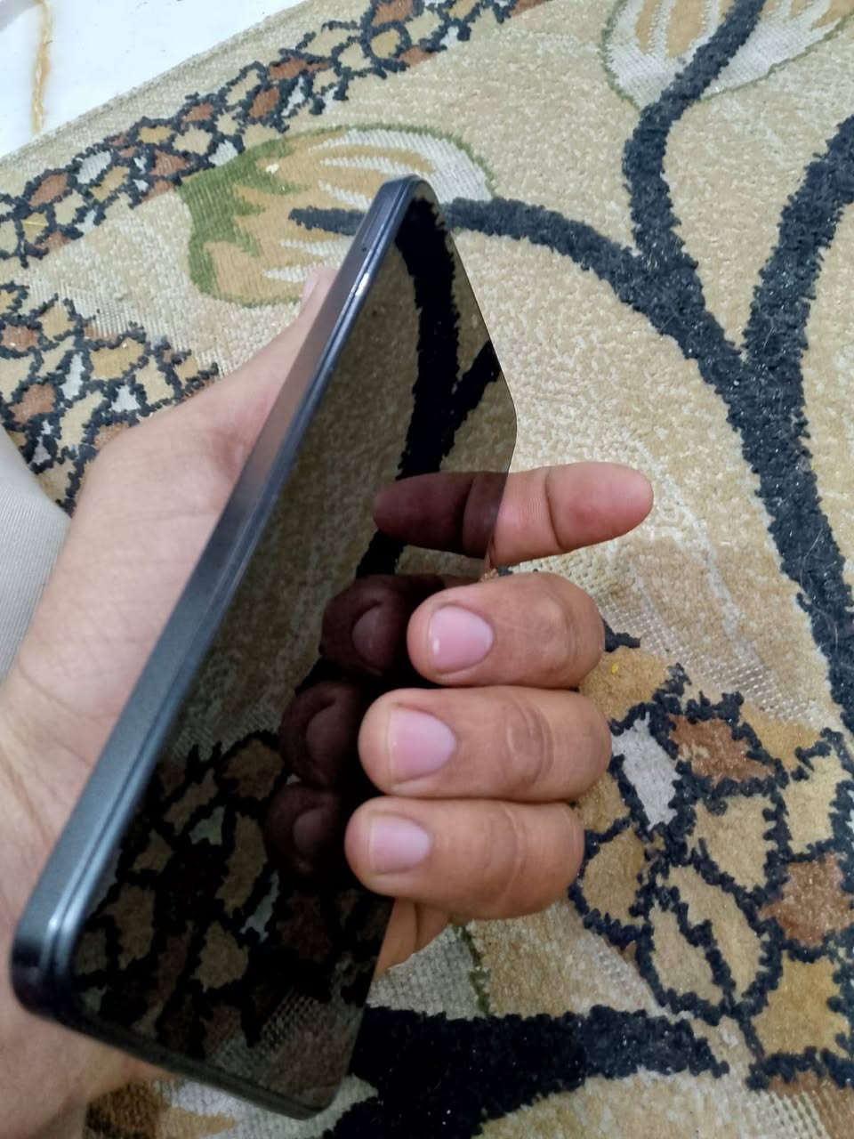 سلام عليكم جهاز ريدمي 14 سي ذاكرته 256 جهاز برغي ما مفتوح بي مكفول مكاني نجف حي الميلاد وهاذه رقمي ***********
