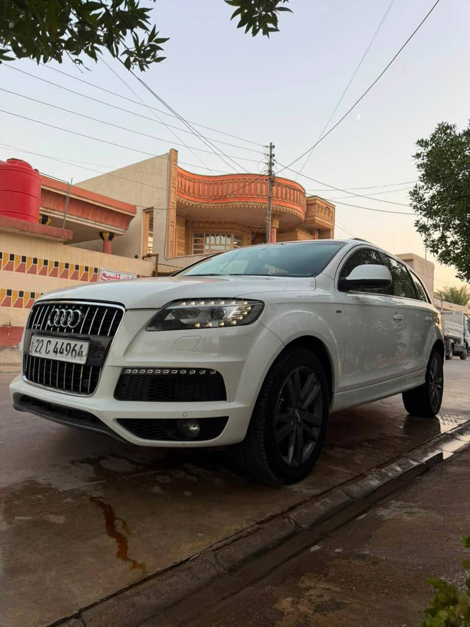 ﷽
1️⃣اودي 2013 Q7 S-line Quattro فول مواصفات ١/١
مواصفات خليجي وكالة شريكة سردار ضمان دولي
لون ابيض 

2️⃣محرك ثمانية سلندر 🔥V8 Twin Turbo دبل تيربو محرك گاز TDI ⛽️
گير و محرك بشرط 

3️⃣سيارة مكفولة بدون قطرة صبوغ سيارة جديد بدون تعديل

4️⃣مواصفات
{ بصمة - پانوراما - داخل اصفر - صندوق شفت - ٣ پردة - ماوس  - ٧ راكب - كشنات جلد - كشنات كهربا - كشنات تبريد + تدفئة -سيدي بوكس - تبريد مركزي - كاميرا - حساس خلفي و امامي - لايت ليد بلاد - ڤوليوم - تحديد سرعة- نضام تعليق هوائي - وبعد اهواي مواصفات  )

5️⃣اربع تايرات و ويل بيلادي جديد
سنوي و رقم و فحص كل جديد
تحويل غةرامة بشرط سنوي بأسمي
سيارة شرط بدون اى نواقص گير و محريك و حدادي و كاربائي كلها بشرط
مكان سيارة طوز خورماتوو

6️⃣سعر💵167$ و بي مجال 
موبايل📲 : *********** طوز, صلاح الدين
