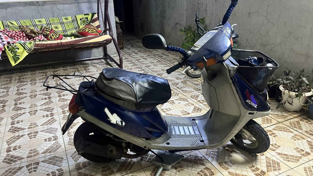 سلام عليكم ياماها للبيع نضيفة سلف هندر كهربائيات كابريته تجاري شادلة البلادية موجودة 
سعرة 225 الف 
عنوان روناكي 
***********
