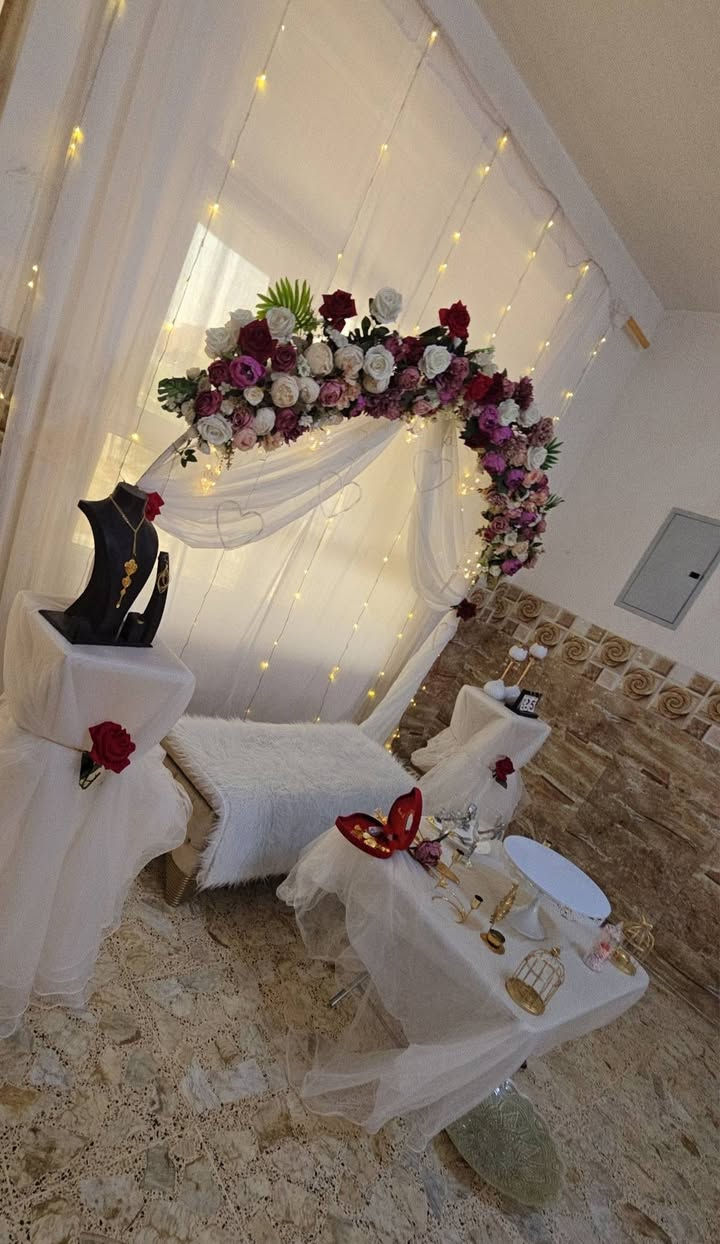 #ايجار_الحله_فقط
#مسرة_كوين 
💍✨ كوشة خطوبتچ تستاهل تكون غير شكل! ✨💍

إذا عندچ خطوبة قريبة وتريدين كوشة مرتبة وفخمة وتطلع صورچ تجنن 😍🤍
نوفر كوشات خطوبة للإيجار في بابل والحلة بأسعار مناسبة وترتيب يليق بفرحتچ  
تقويم ستيكر تاريخ المناسبه 👑🧿🧿
الشد والنقل علينا وتنظيم 🫡🫡
جميع مناطق بابل فقط مانطلع محافظات

لا تنتظرين لآخر لحظة، احجزي كوشة فرحتچ من هسه 🤍💍

#كوشه_بابل
#كوشات_بابل
#كوشه_الحله
#خطوبة_بابل
#عروس_بابل

♤ ♤السعر ب150 الف ♤♤

للحجز مراسله الصفحه 
وتساب ***********
