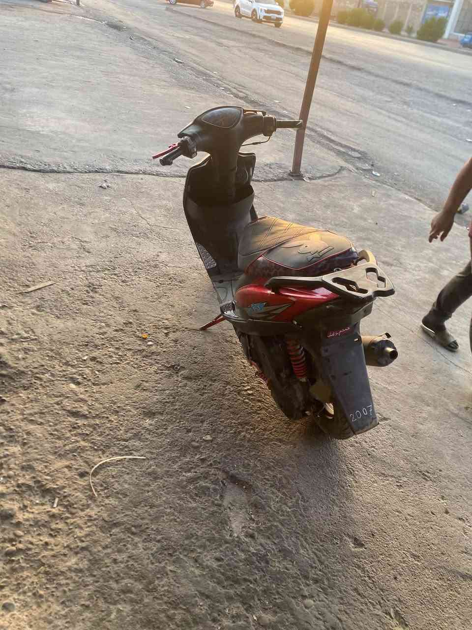 للبيع ماكس عدله نضافه كدام العين سلف شغال ***********السعر٥٠٠وبي مجال
