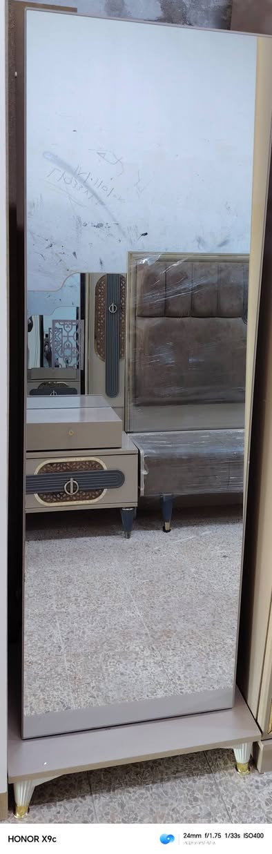 معرض مهند البجاري لبيع وشراء غرف النوم التركي المستخدم لدينا غرفه نوم تركي ماركا صبغ حراري تتكون الغرفه من تسع قطع نظافه 100% عنوان المعرض موصل حي الذكر قرب شارع الاطباء مستعدين لشراء الغرف النوم التركي المستخدم ***********
