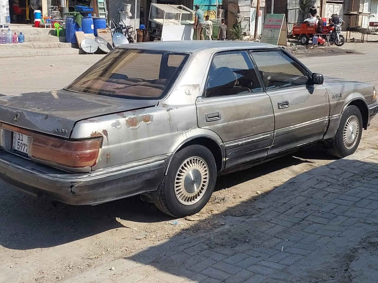 سلام عليكم سياره للبيع هارتوب مديل 90 بلاديه وبيهه ضربه من وره شويه محرك كير اكسن جديد تبريد منضومه كامله بس عاطل ما ادري غاز فيوز ما ندري بي  بسمي تحويل ثاني يوم رقم بغداد نكليزي سعر 32 وبيهه مجال قليل عنوان بغداد م الصدر الستفسال تصال بهاذه الرقم ***********
