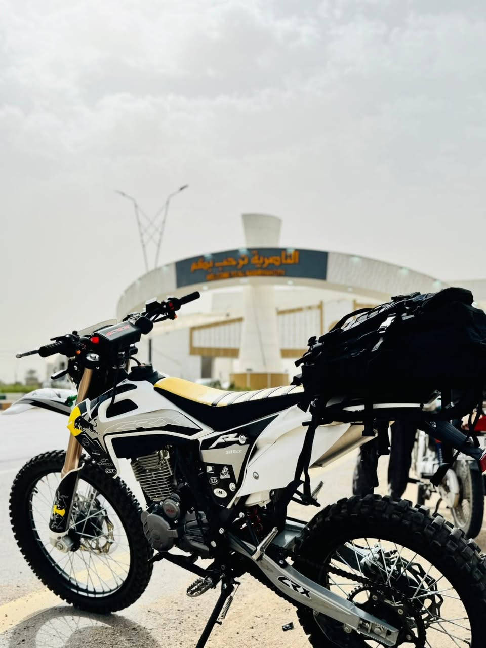 دراجه قفاز CRX اوراق   محرك 300 الدراجه طالعه من معرض من سليمانيه بعدهي عله وضع الشركه كامله اي نقص ما بيهه السعر خاص  هاذه رقمي اتصل ***********مكاني سوك الشيوخ
