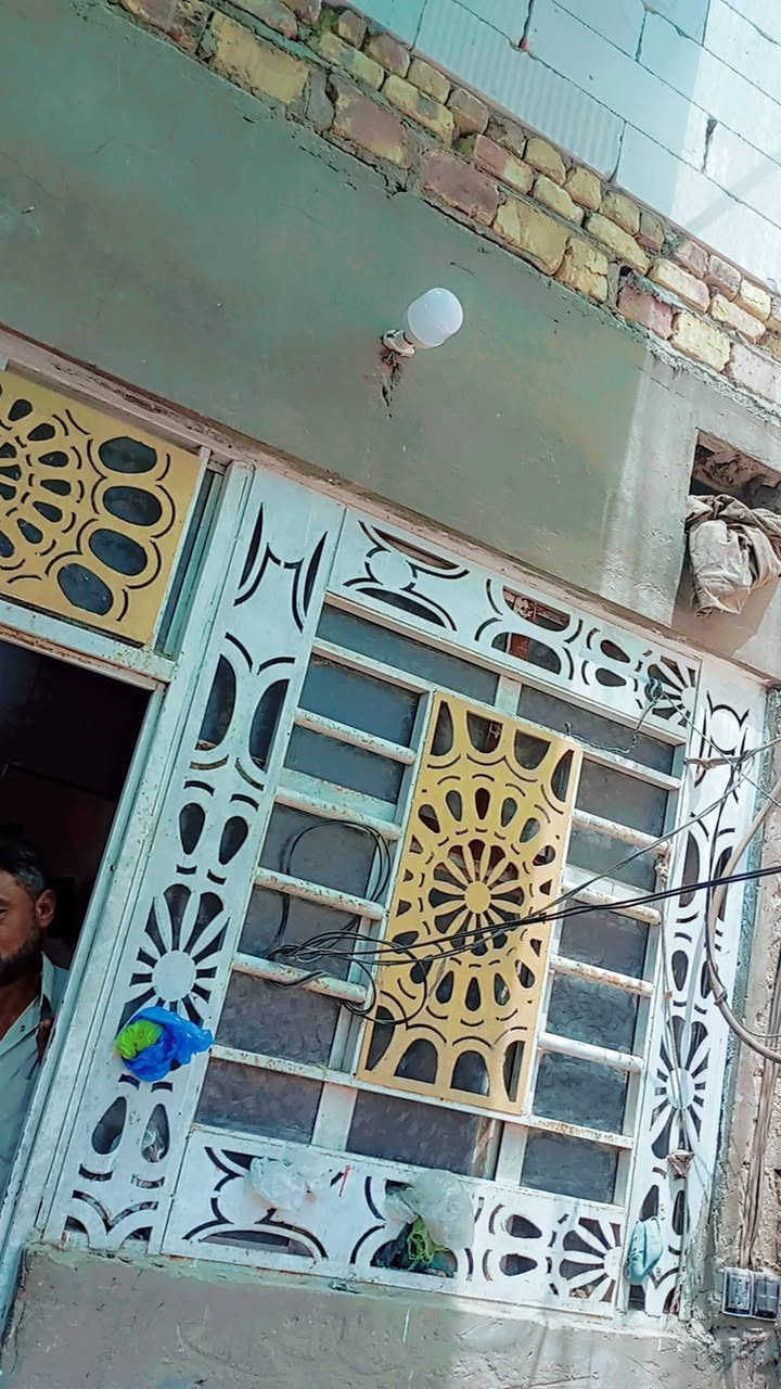دار مساحه100متر ركن طابقين للبيع @إشارة 
بناء نضيف يحتاج ترتيبات 
الطابق الثاني ماكامل
زراعي حي ميسان قرب سكله الكرعاوي 
موقع مميز السعر22 مع المجال بصيط
خريطة كامله استفسار ***********قرب شارع 60 منطقه راقيه جدا بيع مستعجل بيع مستعجل سعر القطعه @إشارة
