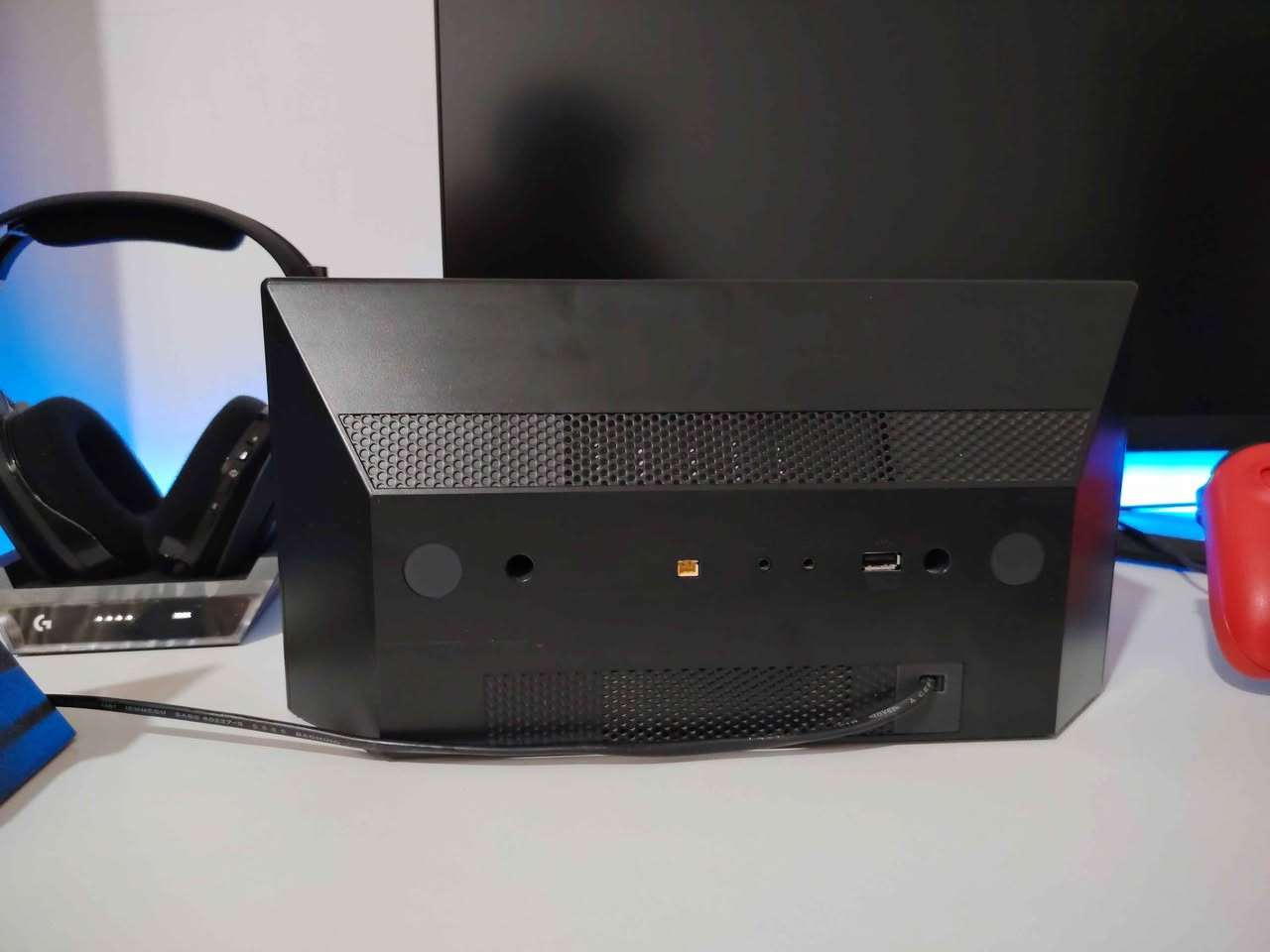 السلام عليكم ورحمة الله وبركاته 
سبيكر سوني جديد 
بلوتوث NFC 
راديو قرص CD 
Aux 
صوت محيطي ومجسم 
السعر 60 ألف أربيل, العراق
