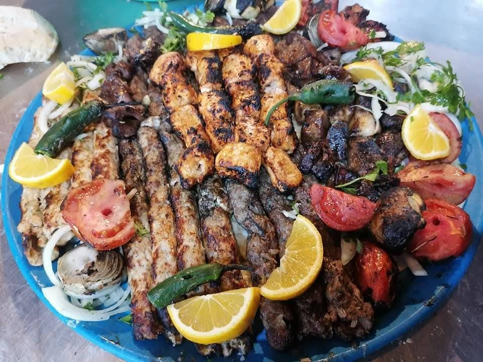 كباب مشويات ابوياسر ترحب بكم انواع المشاوي قرب المستشفى القائم
كباب لحم غنم خالص 
كباب دجاج
تكه لحم 
تكه دجاج اجنحه معلاك زورنا تجون كل مايسركم مستعدون للتجهز كافت المناسبات والأعراس للحجز والاستفسار اتصال الأرقام ملك الكباب ابوياسر 
***********
***********

