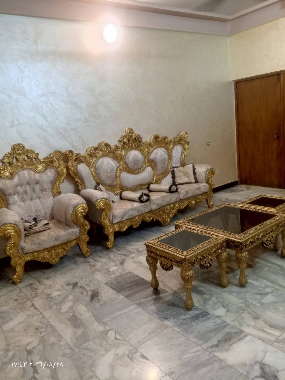 سلام عليكم  تخم للبيع مستعمل قليل
السعر ٧٠٠ ولي مجال 
العنوان بغداد الشعب 
*********** واتساب يوجد
