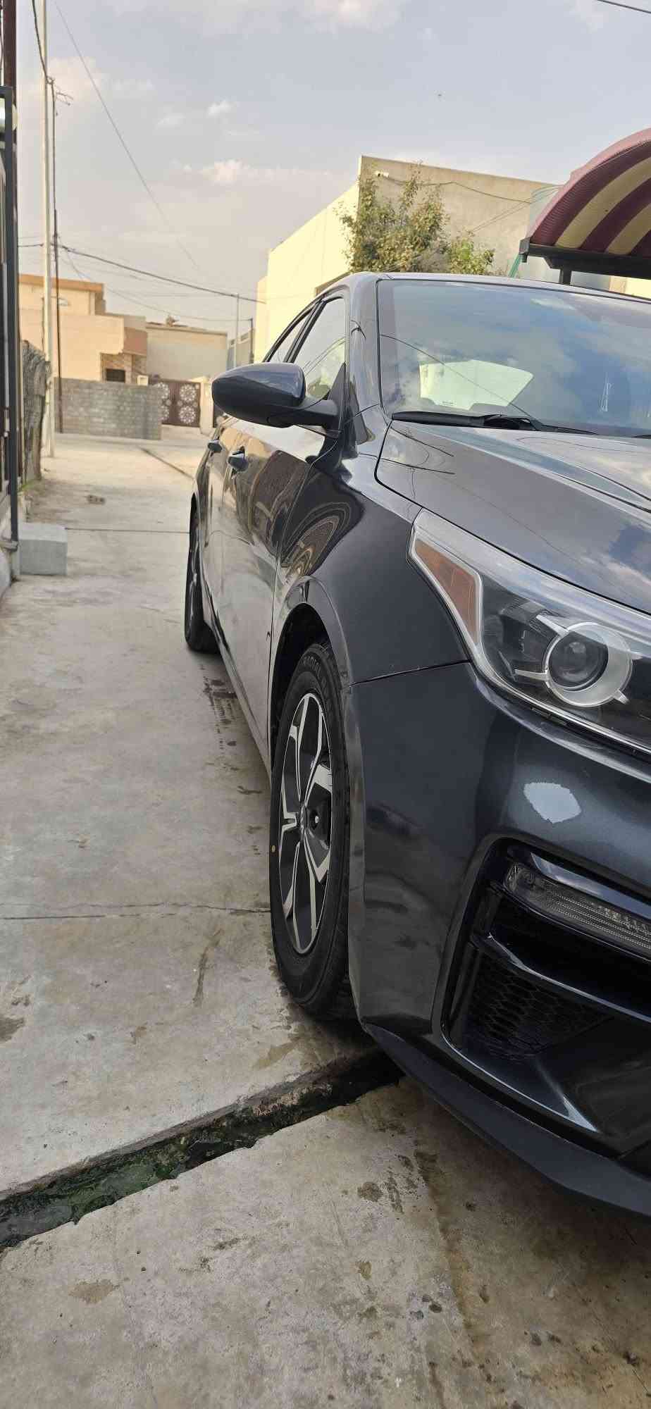 سلام عليكم اخوان
اخوان عندي فورتي موديل ٢٠٢٠ 
السياره بيها قطعتين صبغ 
بابين النفر ويا الدوسه بدون دواخل شرط 
وبيها ملاحضات خفيفه 
السياره نص فول سويج مو بصمه
المحرك معمر رايمن 
سعر وباقي التفاصيل اتصل وتدلل
***********
