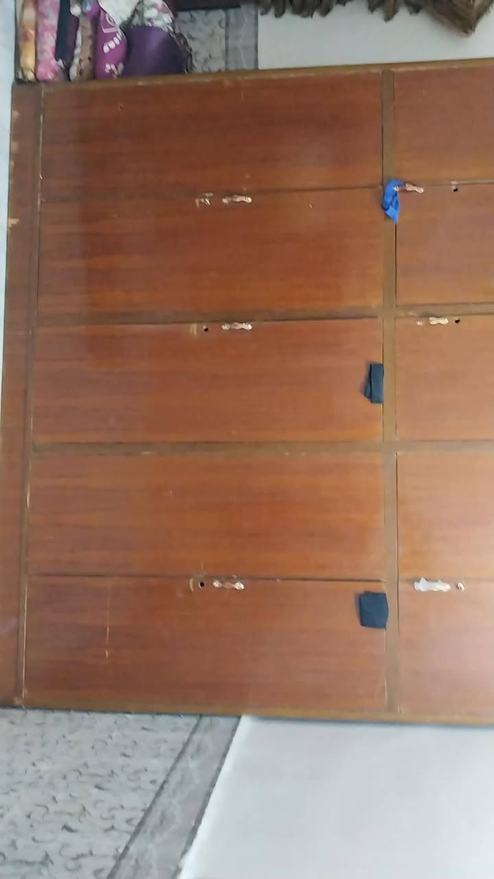 سلام عليكم غراض للبيع بسعر مناسب مستجعل عل بيع ***********
