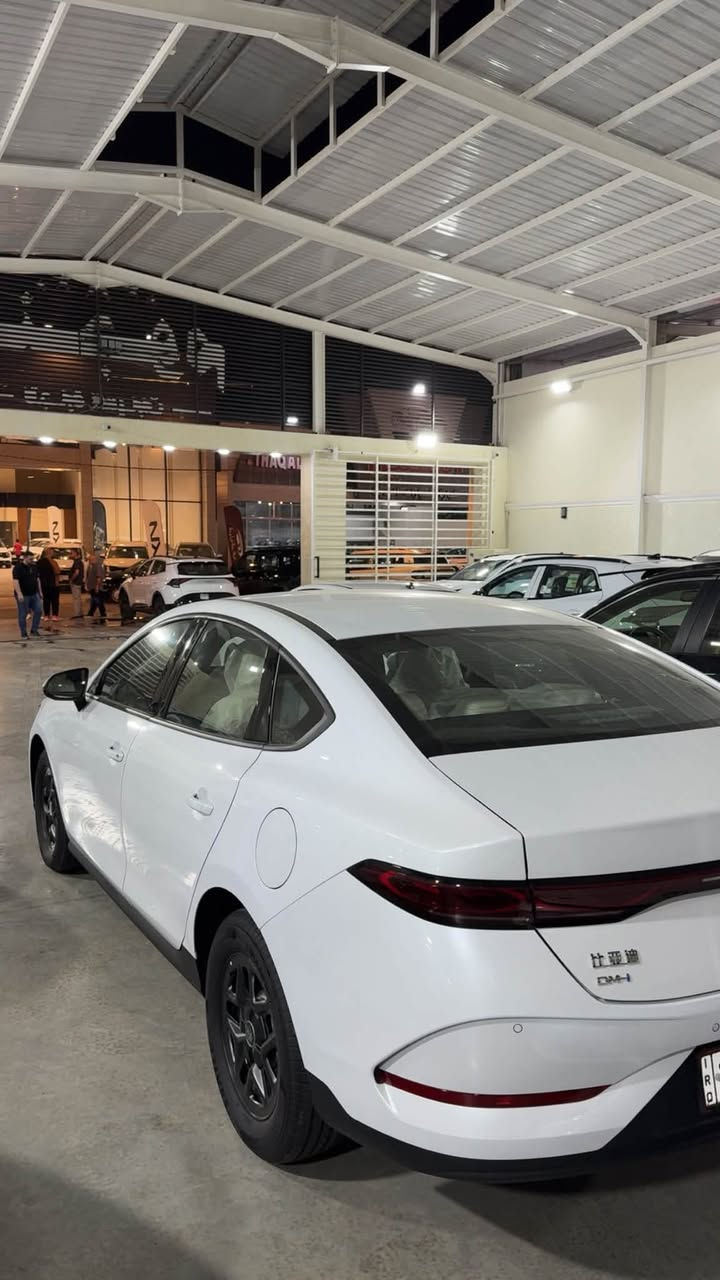 BYD چن بلاس 
2025
زيرو 
داخل ابيض 
رقم بغداد مميز 

***********

