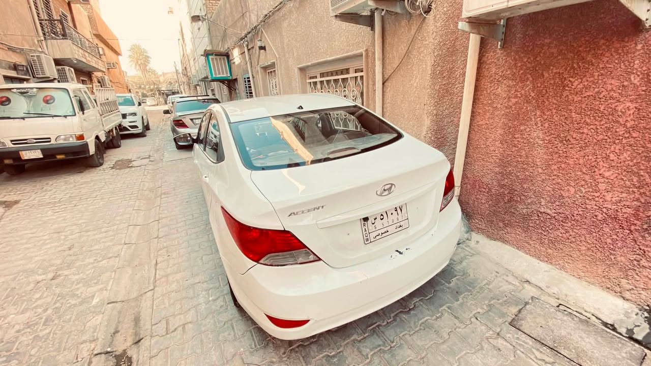 اكسنت ٢٠١٤ خليجي ماشية ١٣٥الف محرك وكير مكفول اشاير بلمرياية شاشة أندرويد منضومة تبريد جديدة صدر امامي كامل وية الدبلات جديد سونارها يمك شوفها واقتنع وخابر سعرها ٩٠ ورقة وبيها مجال للشراي رقمي ***********
