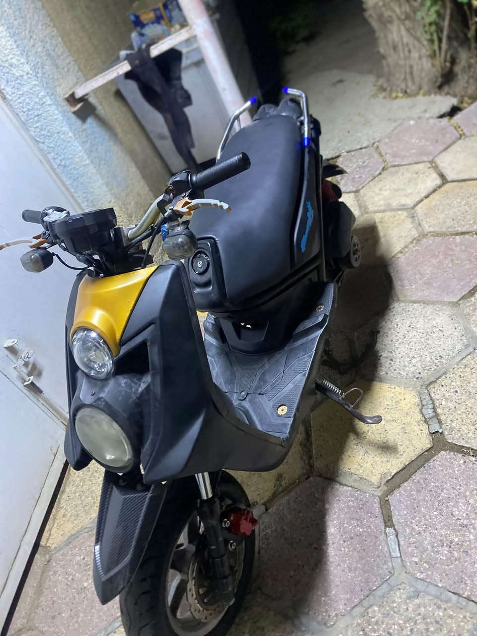 سلام عليكم سكنس جبلي للبيع دراجه كلها شغاله
بكلاتي لد
سبايدر رياضي
سترين رياضي
ويدات بريك رياضي
دراجه مصبوغه لجماليه 
اسود طافي
مكينه خير من الله شلعه ومعدل 59
بغداد الحسينيه مال راجديه 
***********
متواجد 24ساعه

