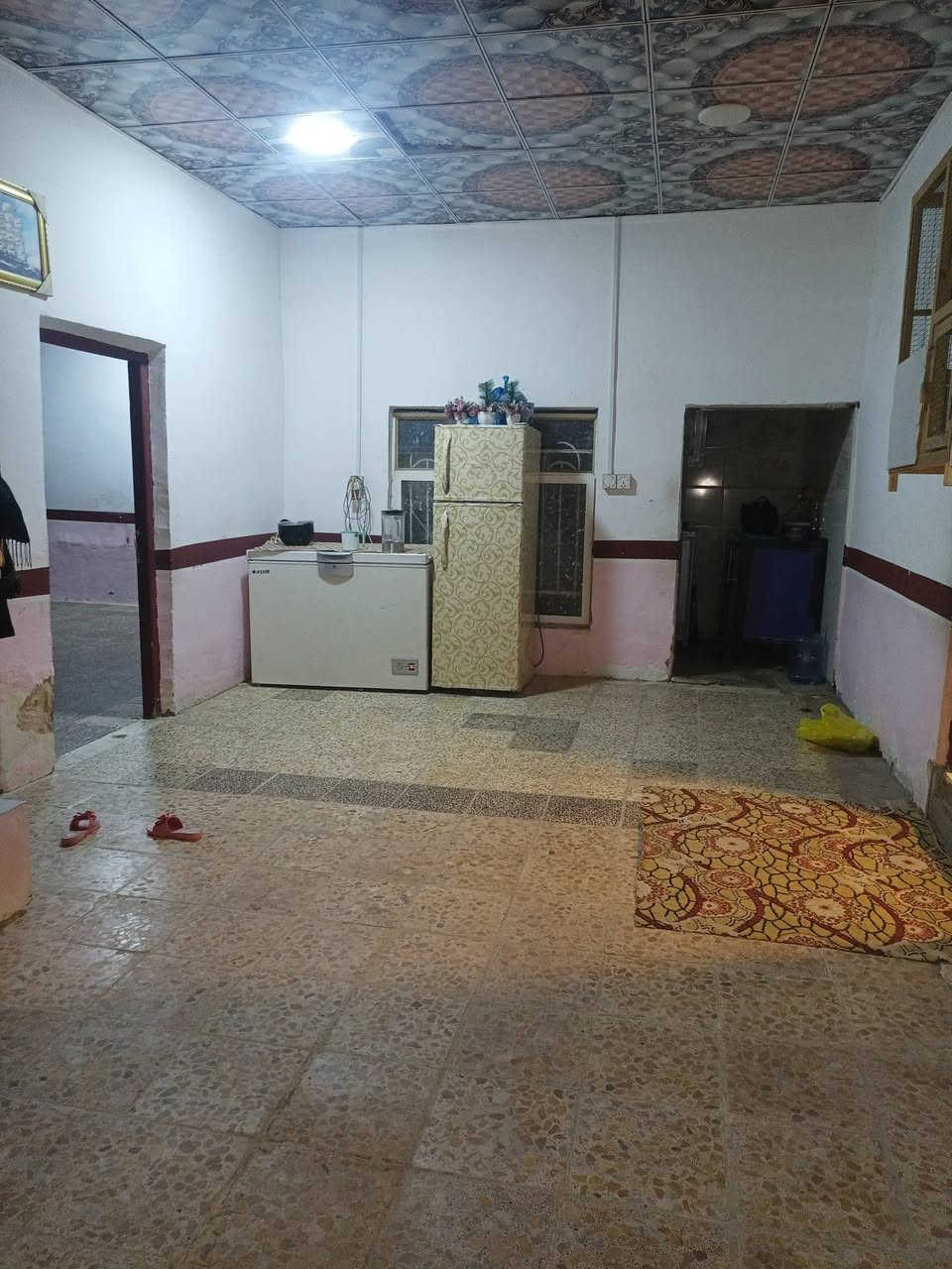 بيت ١٥٠م للبيع :
غرفتين وصاله واستقبال وتخاريج بالرحمة ب٤٥مليون.

للاستفسار اتصلوا 

***********
