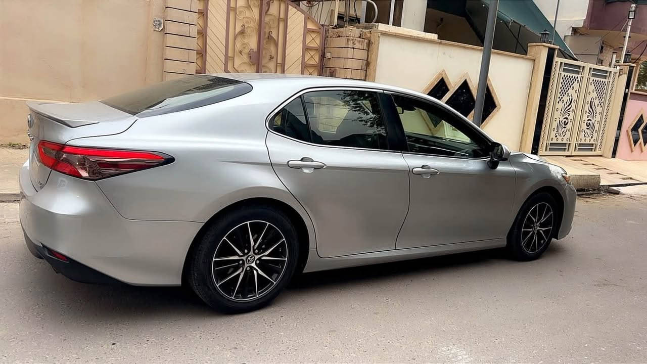 كامري ٢٠١٨ • ١٢٥ الف • صدام امامي مبدل