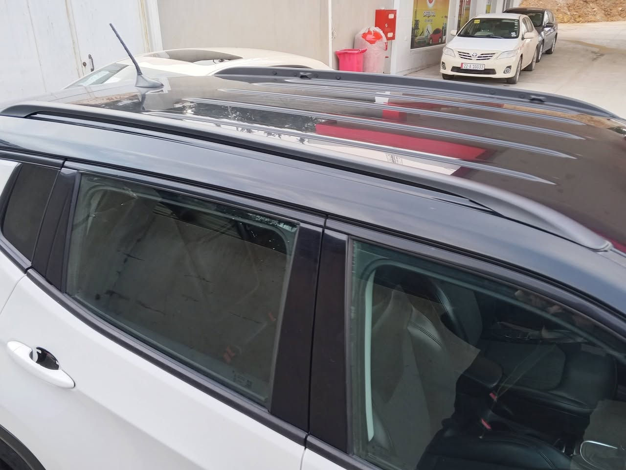 السلام عليكم
جيب كومباس 2019 
محرك 2400
كلين تايتل ( ماعدى شویە چاملغ بدون دواخل)
فول مواصفات ما عدى الفتحة ( Latitide )
بصمة 
تشغيل عن بعد
تدفئة كشنات + ستيرن
تبريد قطعتين
فور ويل ( 4W )
اربع وضعيات قيادة
مثبت سرعة
مانع انزلاق 
كشنات جلد
تحكم ستيرن جهتين
اضواء ترحيب
السعر 133 وبيها مجال بسيط 
للاستفسار ***********
مكانها اربیل / شقلاوە
