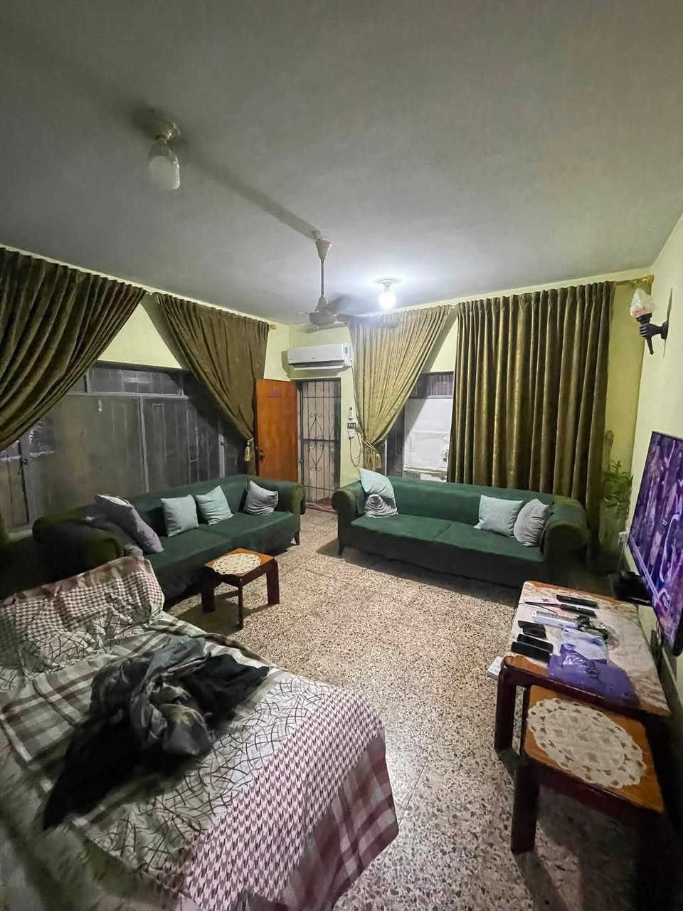 عروض مكتب مفتاح المسقبل للعقار 🔑🥇
120م للبيع✅

2نوم ✅

صحيات 2✅

موقع البيت مربع البيان✅

اسقبال وصاله ومطبخ✅

كراج سيارة🚘

البيت ركن🏠

سعر 350 بي مجال✅

***********☎️
