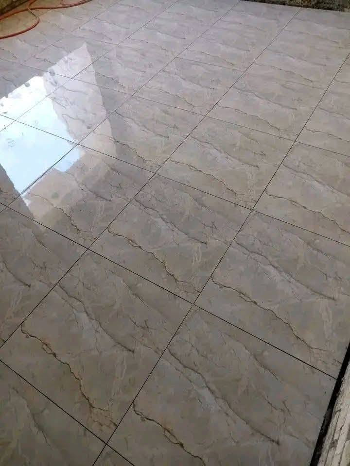 بسم الله وعلى بركه الله  
اسطى سيراميك وبورسلين عملنا داخل بيجي 
  عمل يرضي الله ويرضيك 
المتر 5
***********
