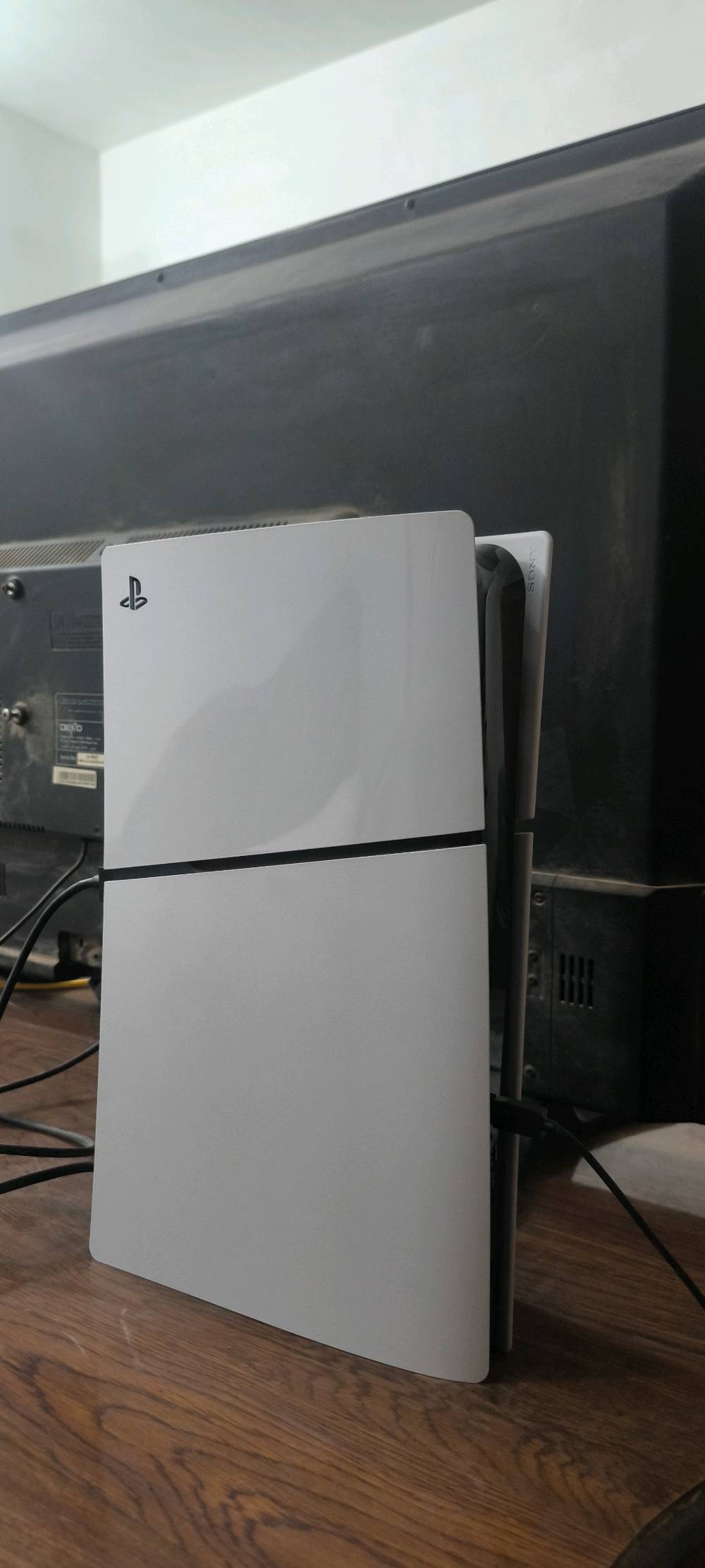 السلام عليكم 
بلي 5 سليم ذاكرة 500 
ما مفتوح ولا شي ولا مبدل اي قطعة بي 
جديد ونظيف 
رايدة ب780 بي مجال بسيط 
*********** 
مكاني الديوانية حي الفرات
