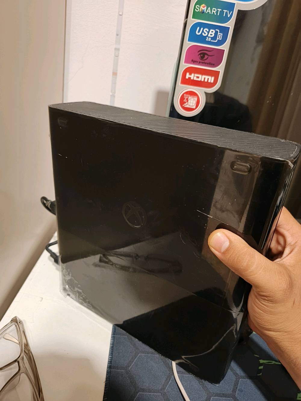 Xbox 360 نظيف ومرتب يحتوي على ٢٠ لعبة ويا يدتين ثنين جهاز ممصلح مكاني رميثة حي الشهداء