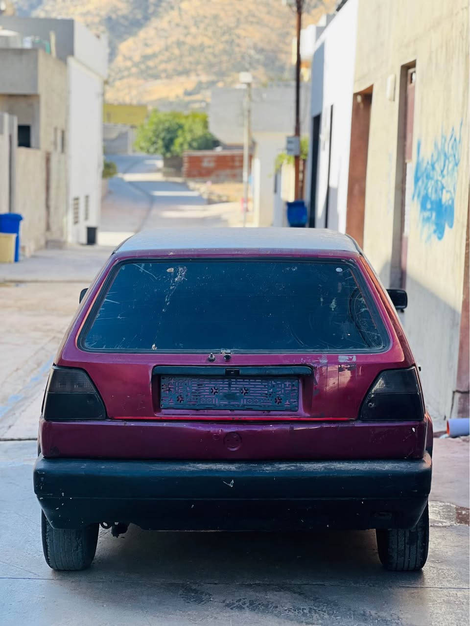 Golf 1992 مەکینە جیتە ٥ گئر 
گیر مەکینە بەشەرت کامل مەسرەف کرایە کارابای بەشەرت تاخم پئش هەمو بەشەرت واجیهەو پاکانەی مروری لەگەلە بی مشکیلە یەک دینار مەسرەفی تیدانیە سەیارەکە زۆر جوانە ١٢ وەرەقە *********** واتساپ أربيل, العراق

نص مكتوب في الصور:
- ERBIL Iraq