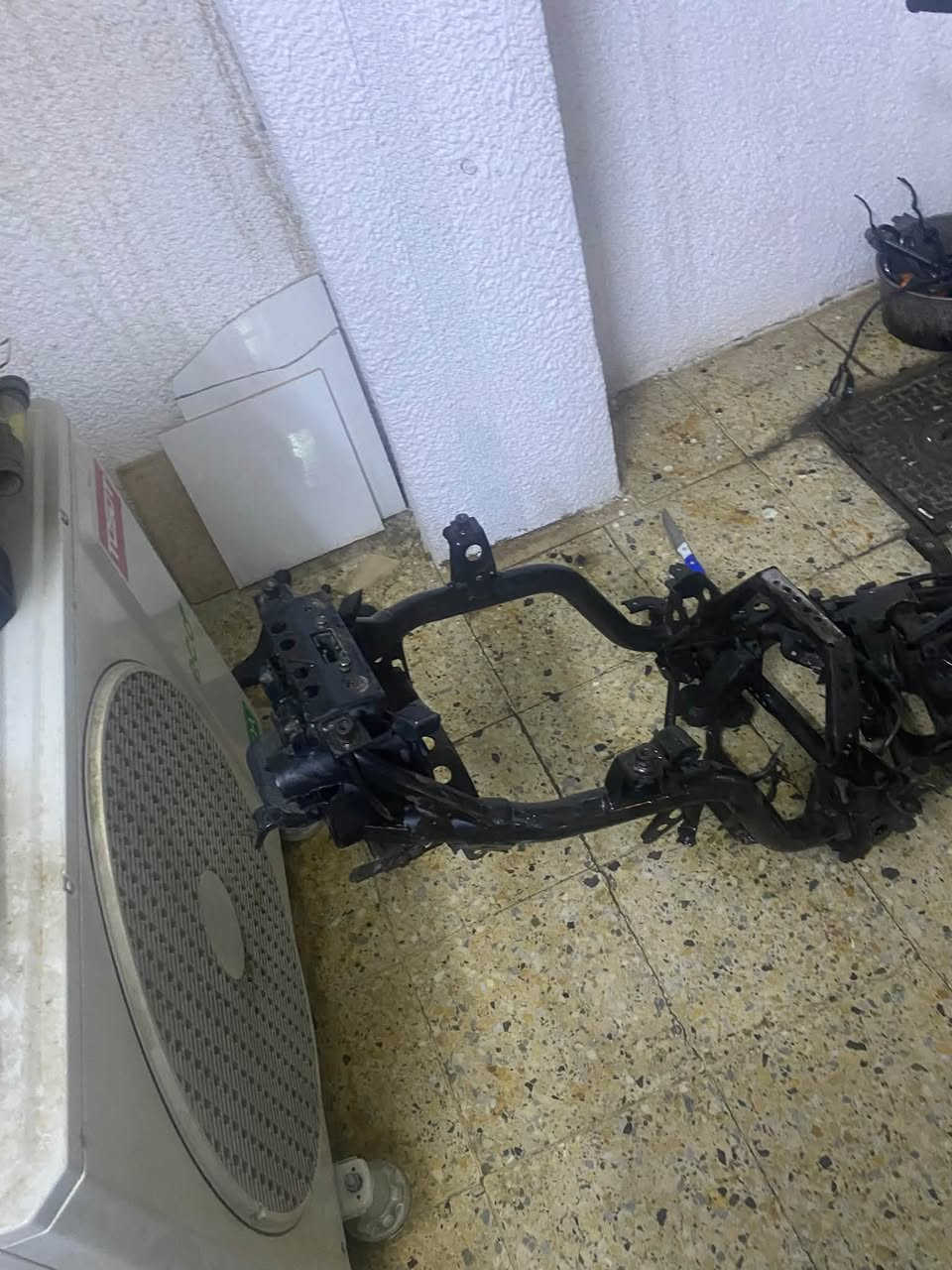 شاصي طلاعات مال فحل  كلش نضيف للبيع السعر مناسب مكاني بغدادحي الجامعه وتساب***********
