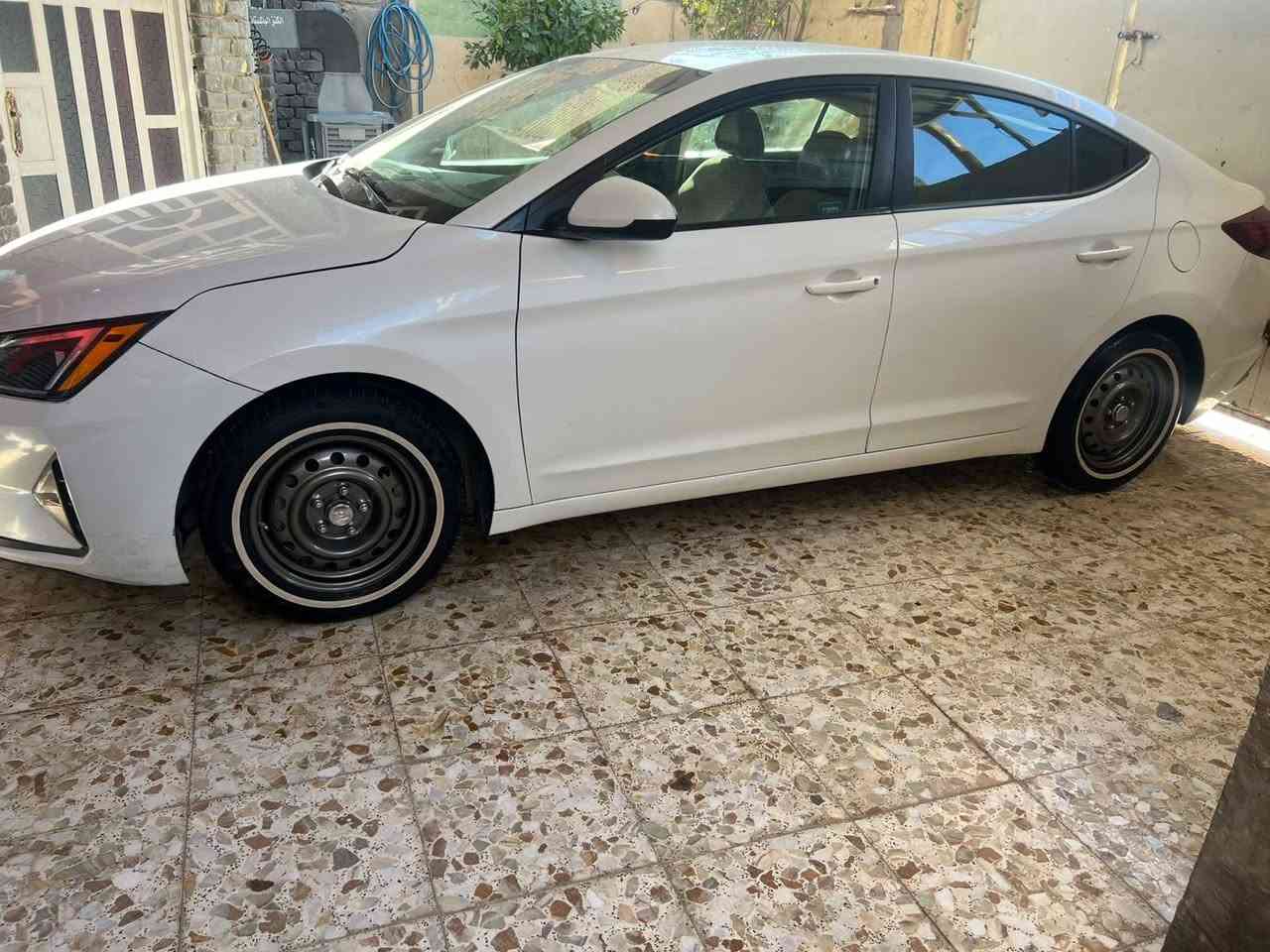النترا 2019 امريكيه  رقم اربيل الجديدبيه جاملغ وربع البنيد بدون دواخل محرك 2000 دوش كير اي تي ماشيه( 163 )جاهزه من كل شي محرك وكير وصدر مكفولات والسونار موجود 
مكاني الدوره شارع60
السعر 112وبي مجال 
***********
