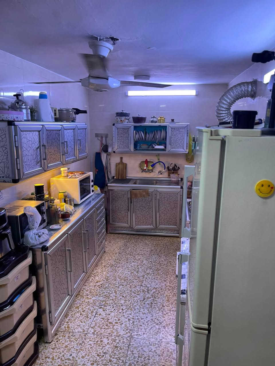 - 🔴 دار للبيع🏠 :
- مساحة ١٢٠ ، واجهة ٦ ، نزال ٢٠ 
- ٣ غرف نوم 
- حمامات ٢ 
- مطبخ 
- استقبال 
- صالة كعدة  
- منور ٢ 
- العنوان : الاعظمية - راغبة خاتون الفرع المقابل اسواق مريومة 
للتواصل والاستفسار / ***********
