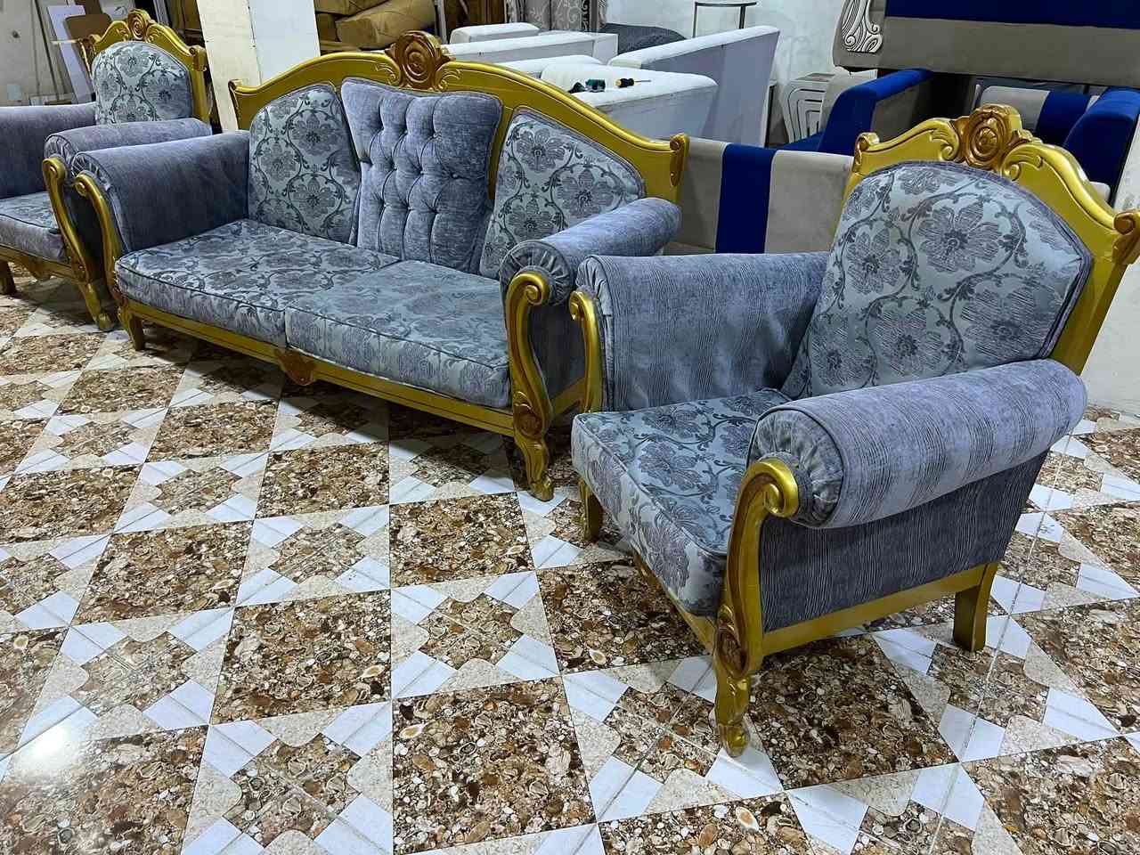 فرؤشتني خيرا
ئةم تاقم قةنةفة مةليكيية 
بؤفرؤشتن توركيية دارگويزة 
سةعريشي 175هةزار
كى زووهات پيرؤزيبيت 
ژم***********
شوين كةلار
