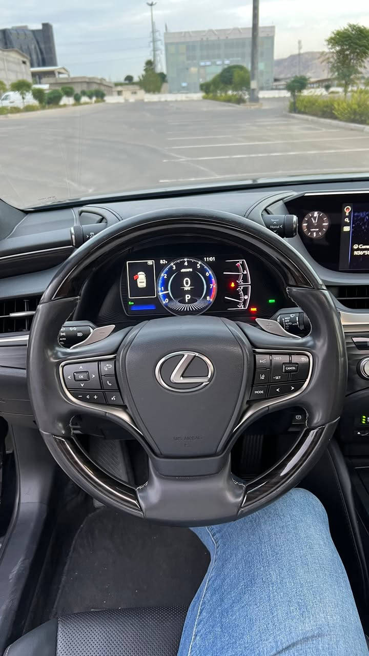 لكزز ES350 • ٢٠٢١ • رقم دهوك