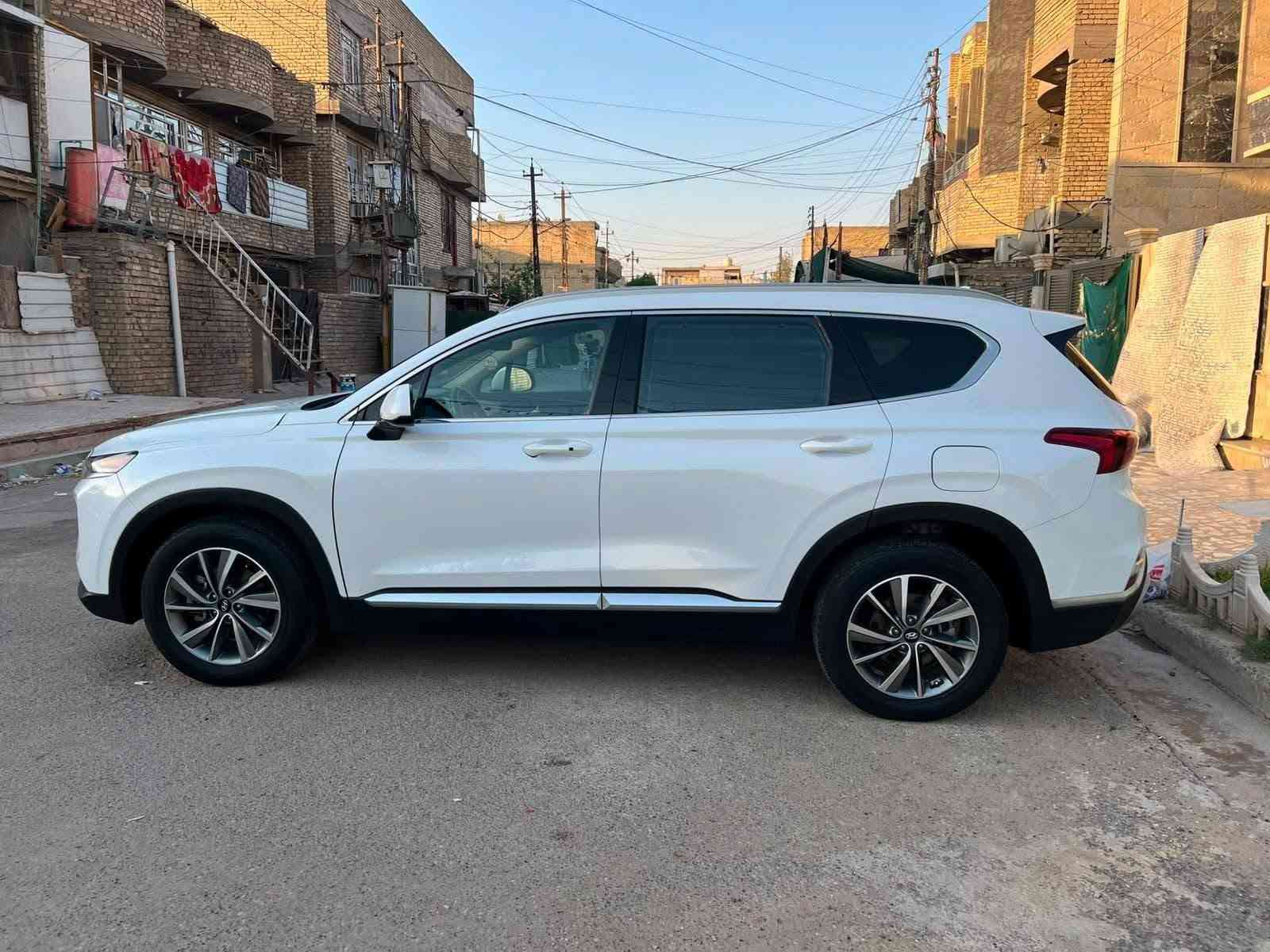 سنتافي 2019 وارد امريكي صور الحادث بالمنشور 
محرك 4 سلندر 2400 المرغوب لا تبخير ولا تنقيص 
ماشيه  57 الف حقيقي شرط جهاز 
رقم بغداد انكليزي سنوية بسمي تحويل مباشر رقم مميز مواليد
7 راكب 
 لون أبيض صدفي
بصمة عدد 2 
بصمة تشغيل وأبواب
تشغيل عن بعد وترحيب عند الاقتراب
 كاميرا خلفية 
حساس أمامي وخلفي 
صندوق كهربائي 
كشنات كهربائية 
بردات بالابواب الخلفية 
شاشة أندرويد كاربلي واندرويد اوتو 
سيارة فول ماعدا بانوراما 
السيارة بعدهة بوضع الشركة
تبريد محرك كير حدادية كله جديد شرط
السعر 143  ورقة جوه سوك ارخص سنتافي بالعراق

0771197632
